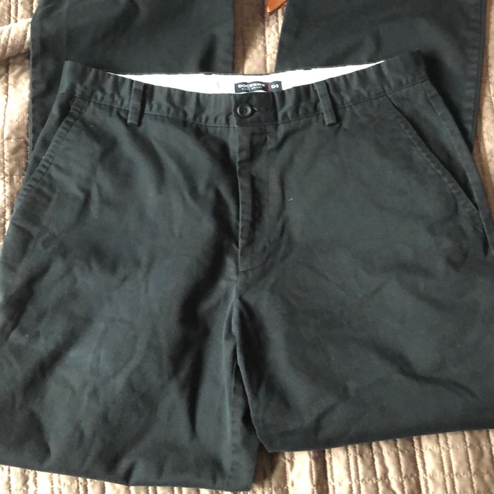 Dockers 100% Cotton Black Khakis/Pants Flat Front - Picture 1 of 9